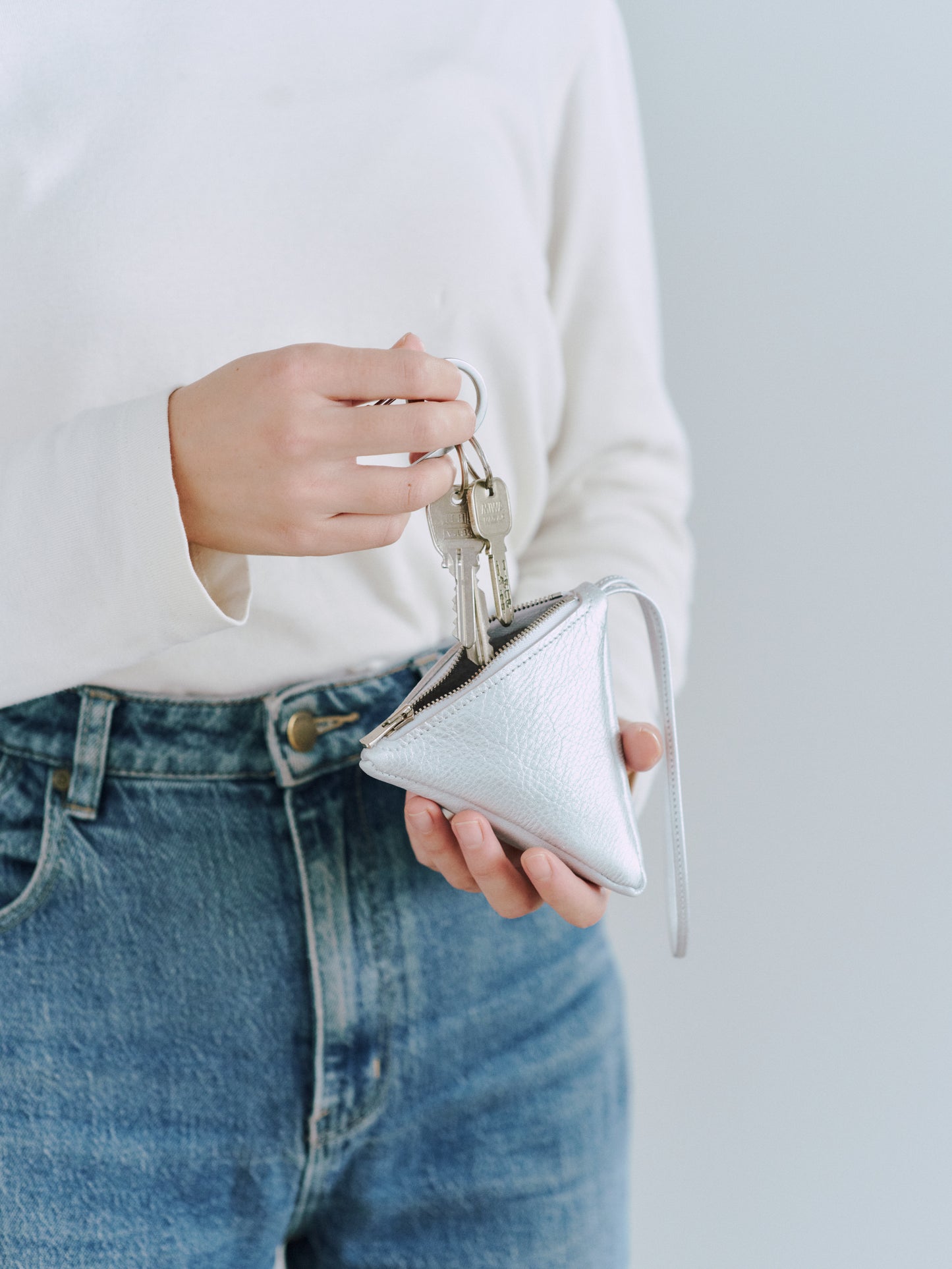 Pyramid Pouch (Metallic)